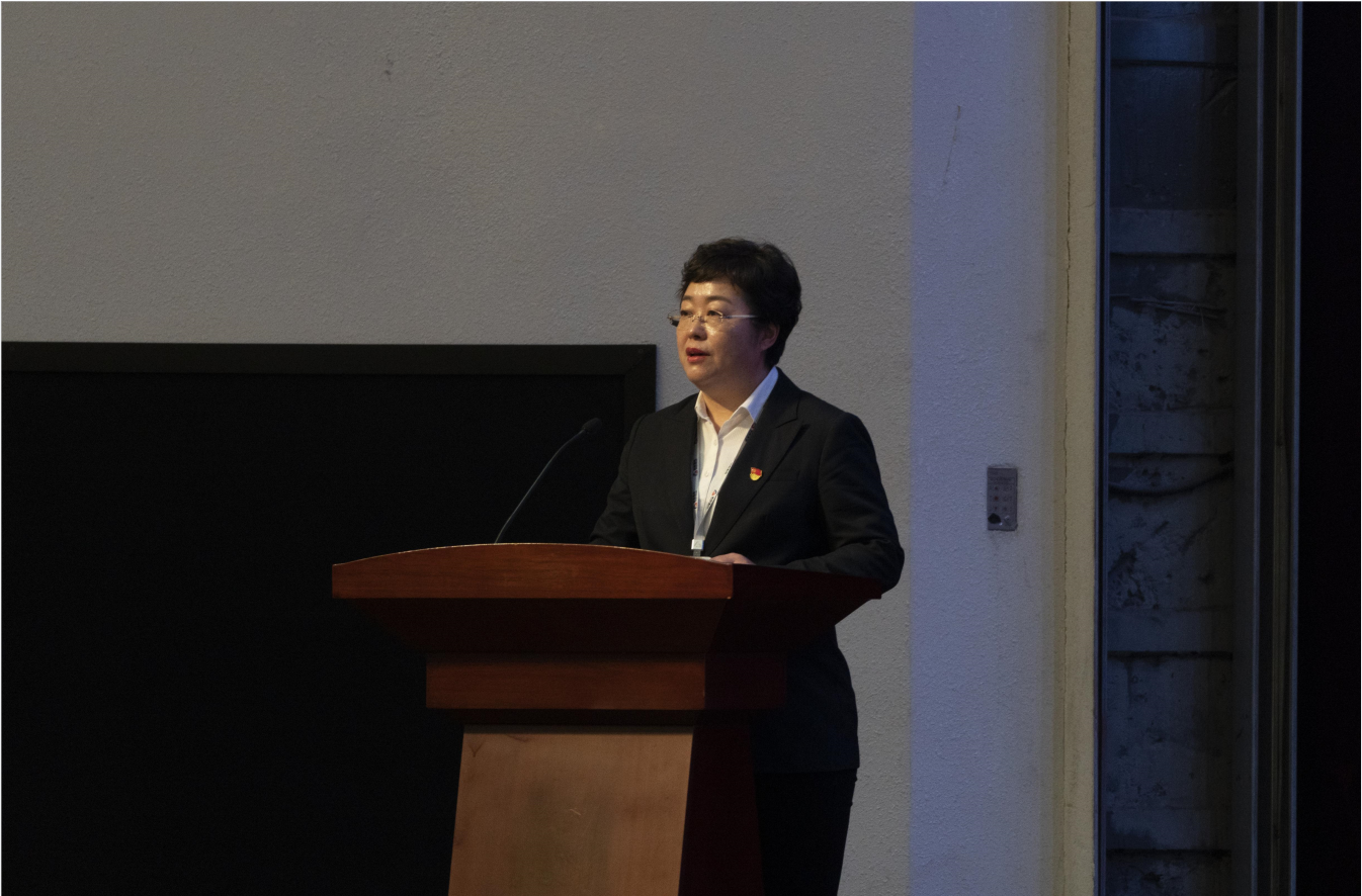 “襄盛举 聚合力 创佳绩”月博集团、温泉集团、公服集团2022年表彰大会隆重举行